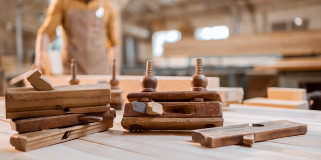 Se perfectionner dans l’univers du bois grâce à une formation adaptée