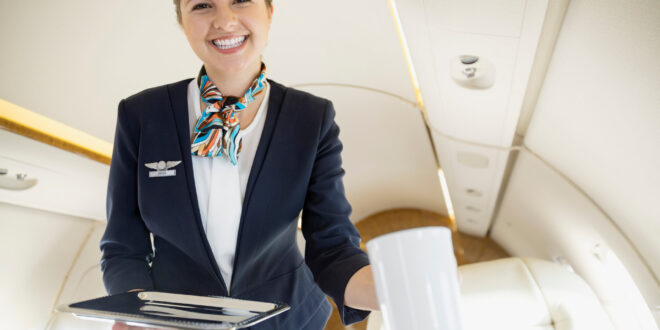 Se lancer dans le métier d’hôtesse de l’air avec une formation